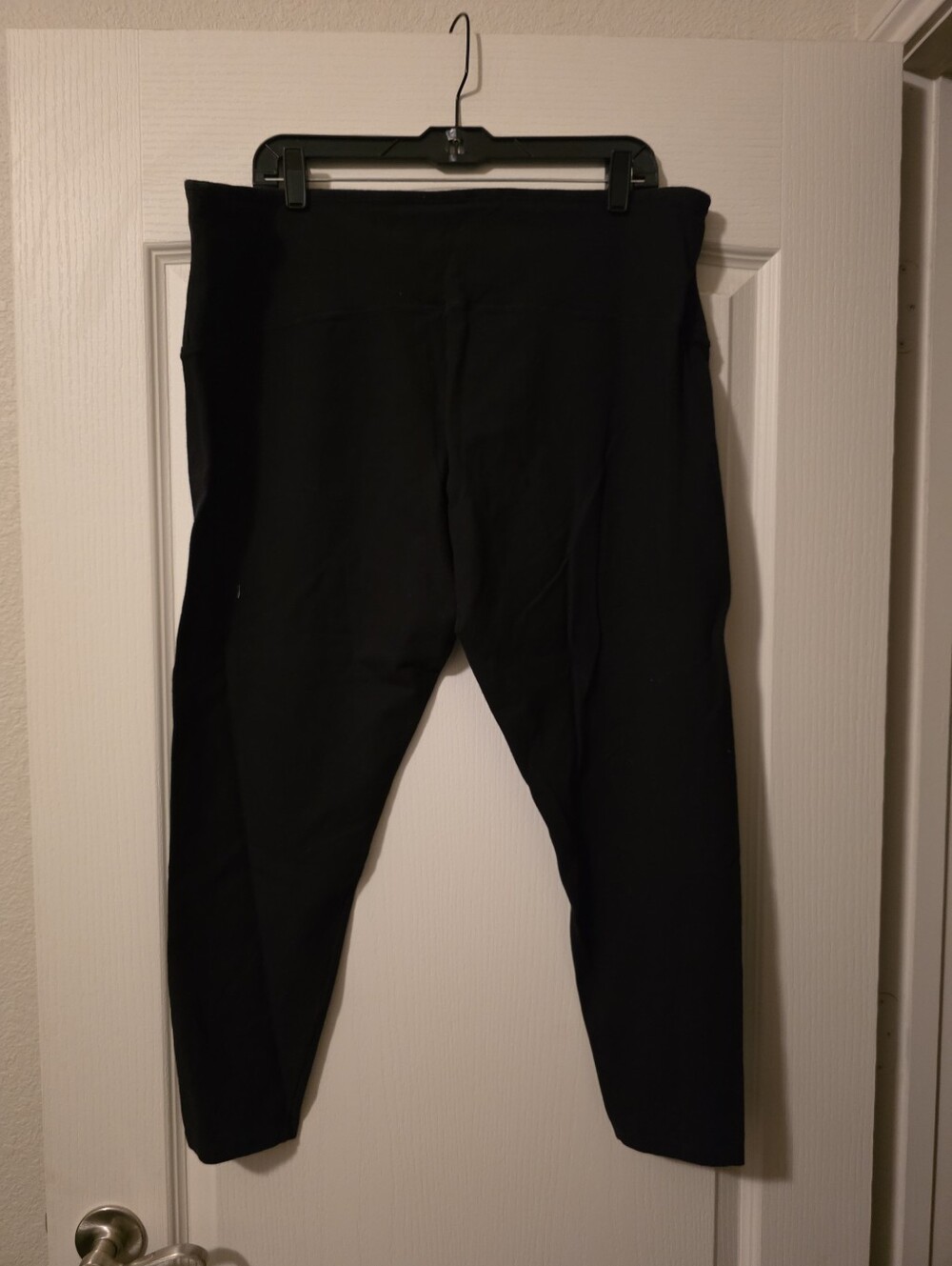 Yummie by Heather Thomson Black Women's Cropoed Pants- 3X